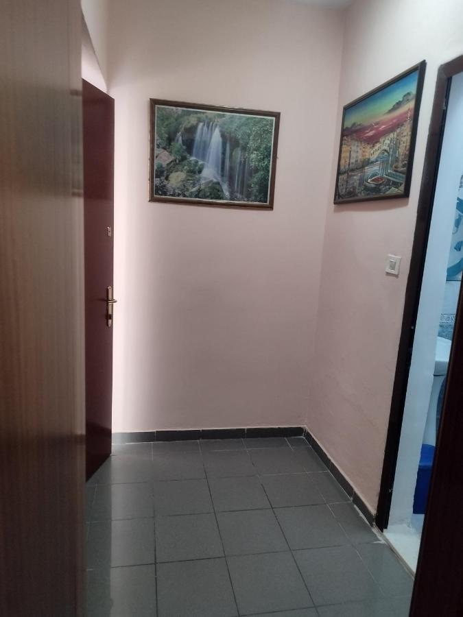 Guest Room Tirana Center Ngoại thất bức ảnh
