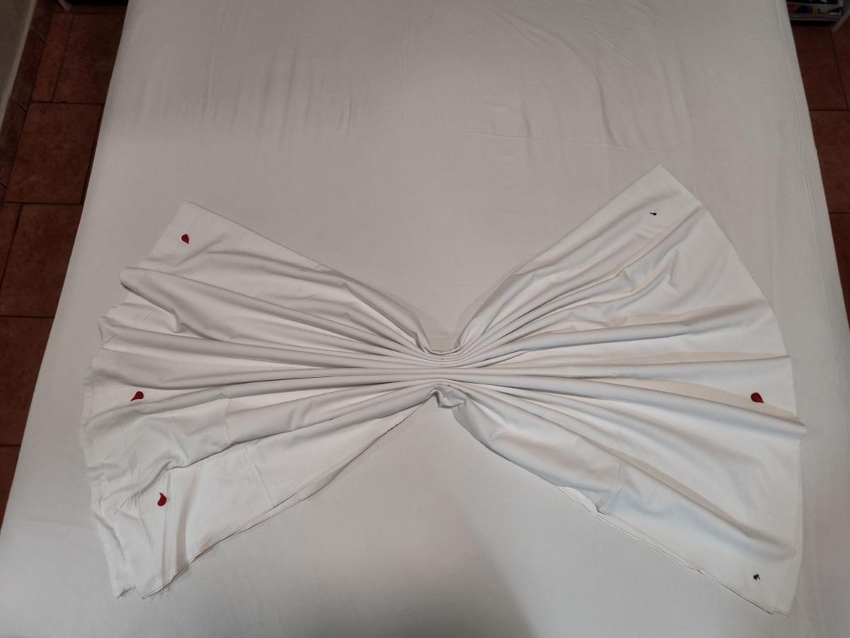Guest Room Tirana Center Ngoại thất bức ảnh