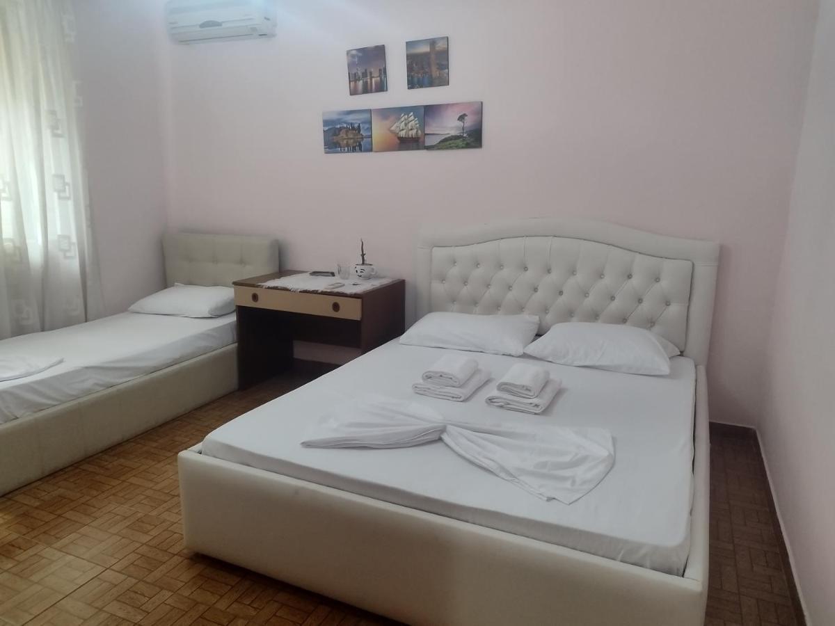 Guest Room Tirana Center Ngoại thất bức ảnh